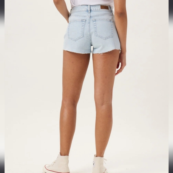 NWT The Normal Brand High-rise Cutoff Shorts in Light Wash, sz 29 - Picture 3 of 6